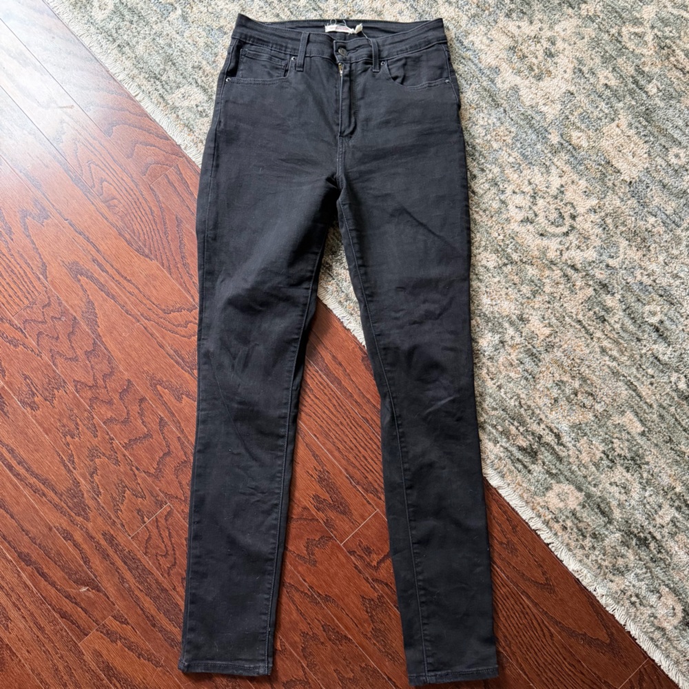 Levi's Women's Skinny Jeans in Black